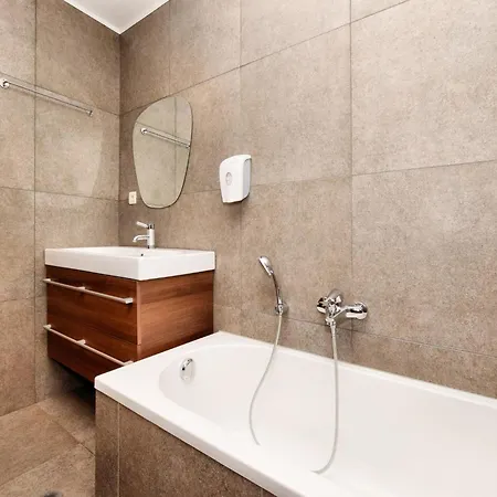 Durbuy Forest With Pool 빌라